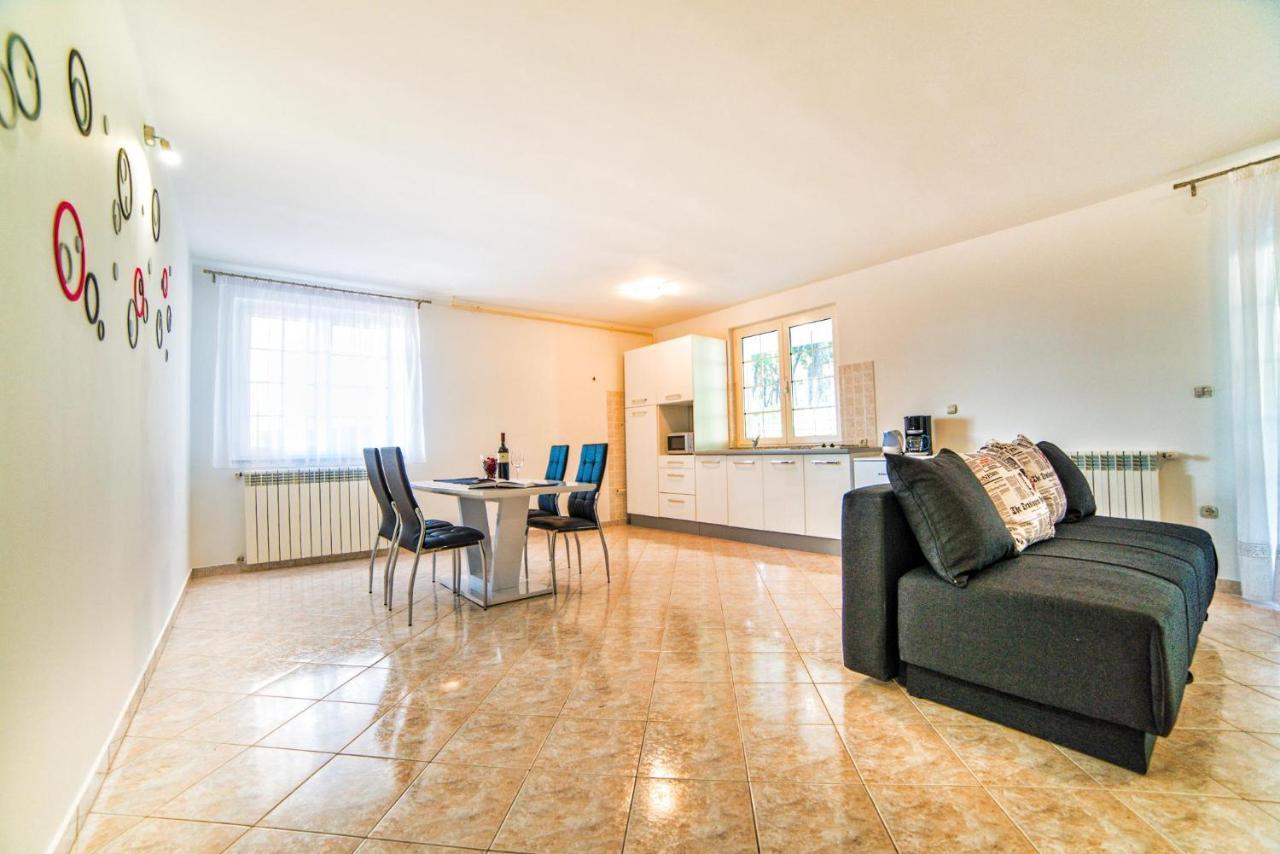 Apartments Ori Пула Экстерьер фото
