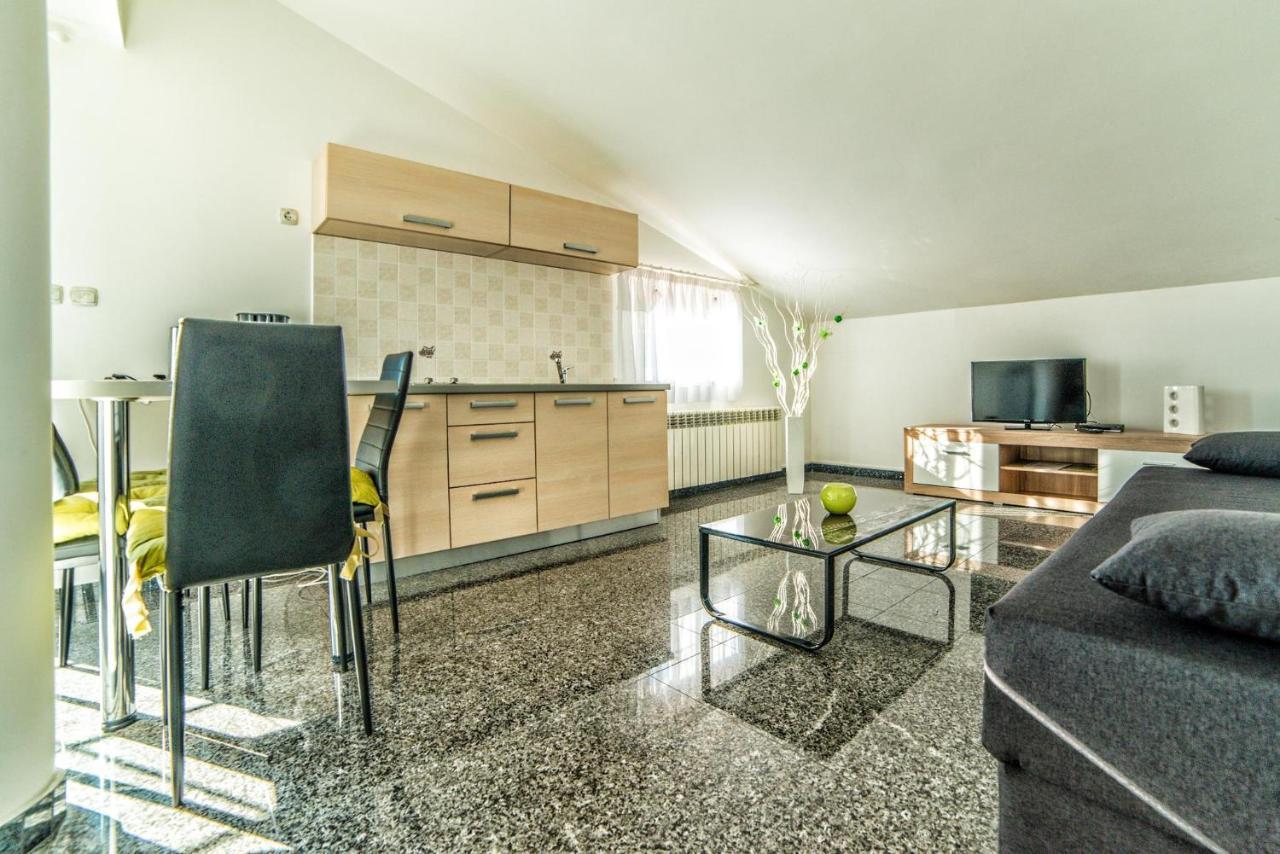 Apartments Ori Пула Экстерьер фото